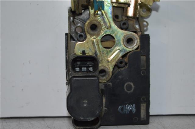GM 96272642 Cerradura de puerta delantera derecha  disponible Valladolid