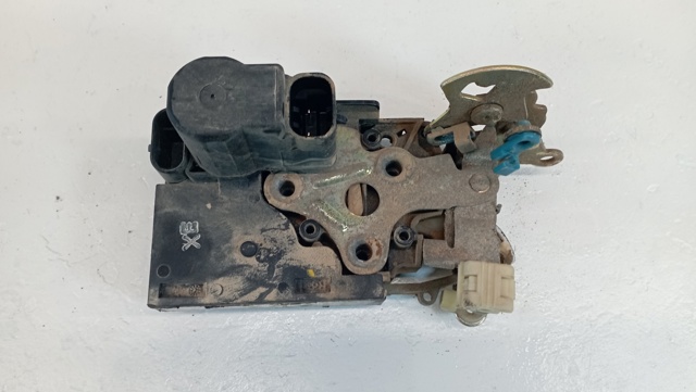 GM 96272642 Cerradura de puerta delantera derecha  en stock Salamanca