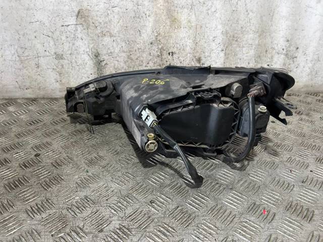 PEUGEOT 9628666780 Faro derecho  en stock Salamanca