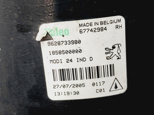 PEUGEOT 9628733980 Faro antiniebla derecho  en stock Valencia