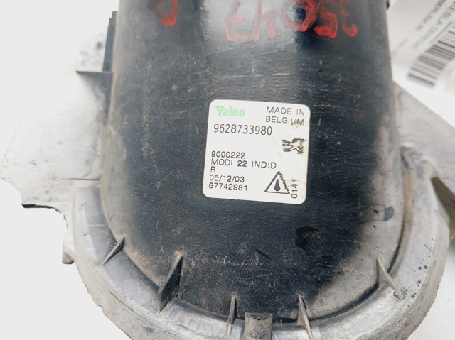 PEUGEOT 9628733980 Faro antiniebla derecho  en stock Salamanca