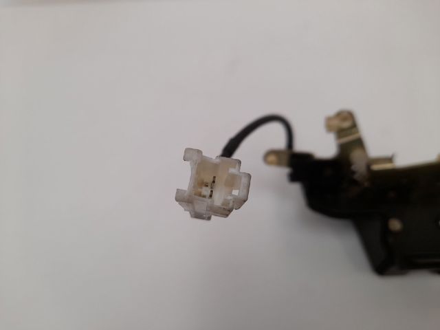 96337888 Cerradura de maletero  en stock Sabadell