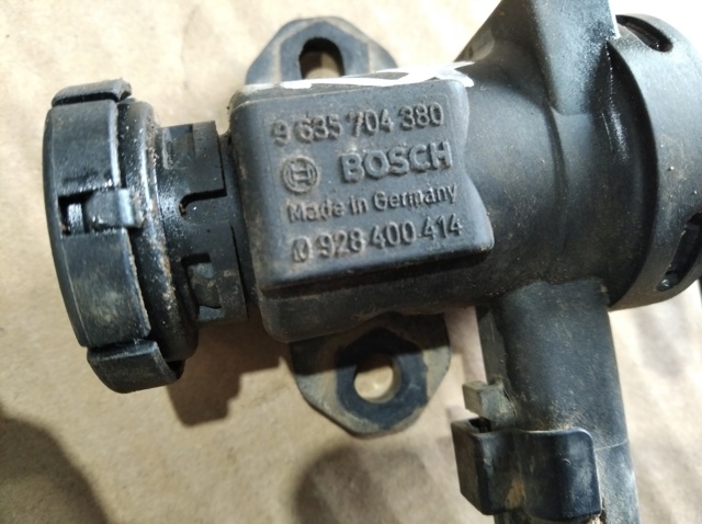 PEUGEOT 9635704380 Válvula solenoide de control de presión de sobrealimentación comprar Pamplona