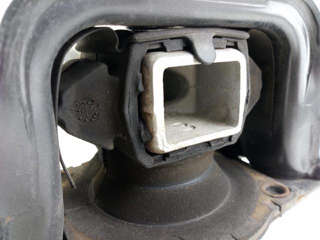 PEUGEOT 9636270080 Soporte superior derecho del motor  comprar en Albacete