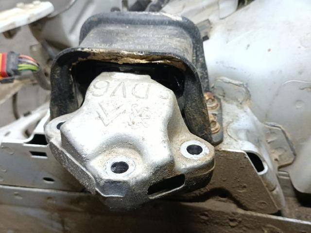 PEUGEOT 9636270080 Soporte superior derecho del motor  en stock Terrassa