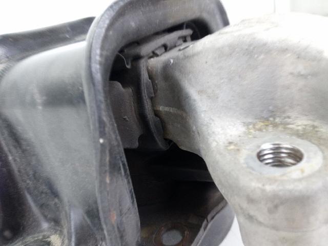 9636270080 Soporte superior derecho del motor  disponible Burgos