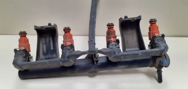 9636520780 PEUGEOT Rampa de combustible  disponible Ourense