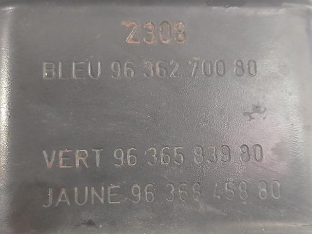 9636583980 PEUGEOT Soporte superior derecho del motor  en stock Córdoba