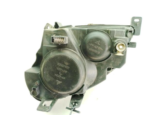 PEUGEOT 9637082480 Faro derecho  en stock Terrassa