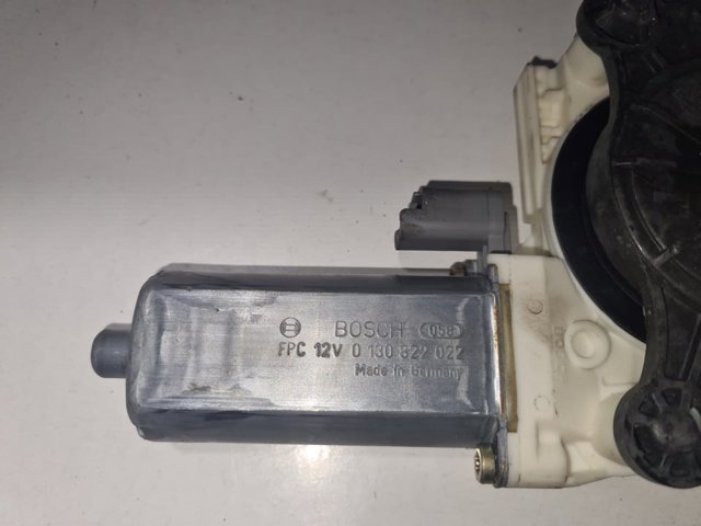 9637139480 PEUGEOT Mecanismo de elevalunas de la puerta delantera izquierda  disponible Vigo