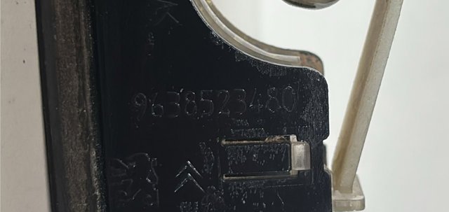 9638523480 PEUGEOT Tercera luz de freno  en stock Córdoba