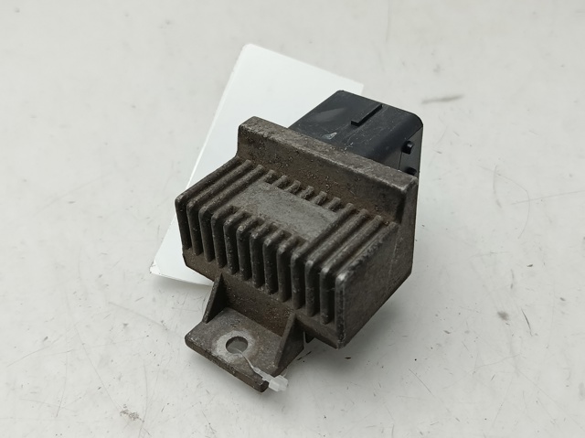 Relé de bujía de precalentamiento Peugeot 406 8B