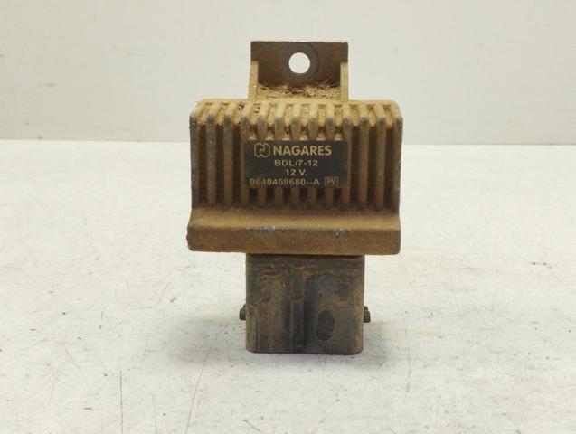 Relé de bujía de precalentamiento 9640469680 RENAULT