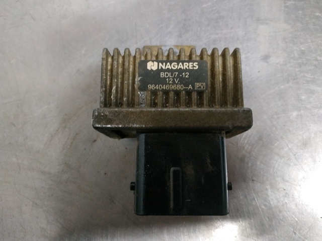 Relé de bujías incandescentes 9640469680 RENAULT