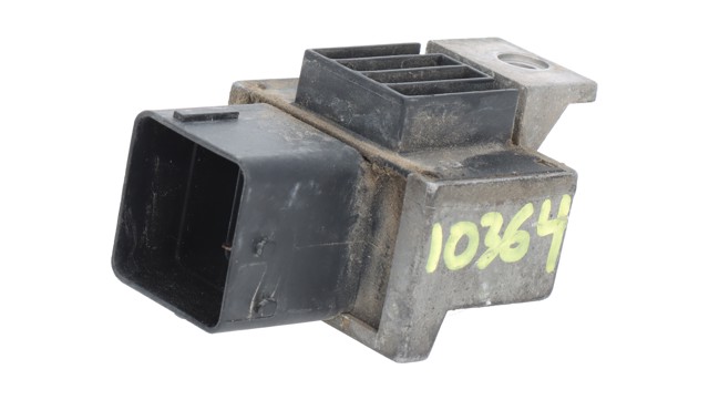 Relé de bujía de precalentamiento Nissan Qashqai 1 J10