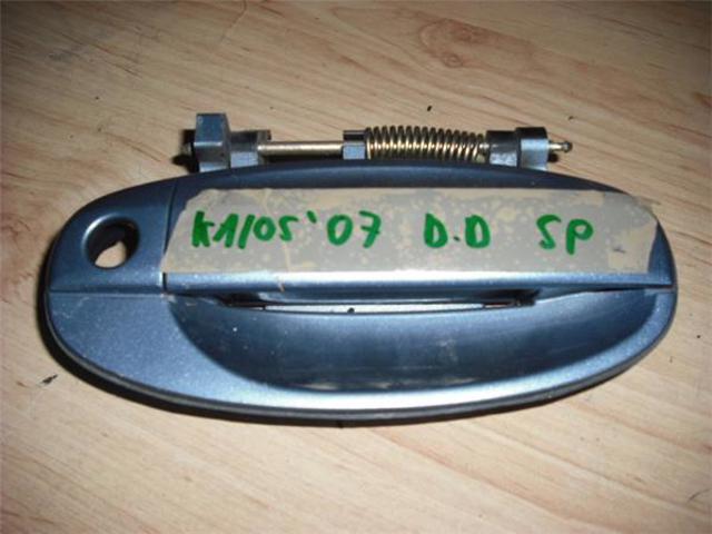 Manecilla de puerta exterior delantero derecha 96409549 GM