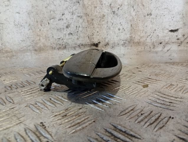 Manija exterior derecha de puerta trasera 96410237 GM