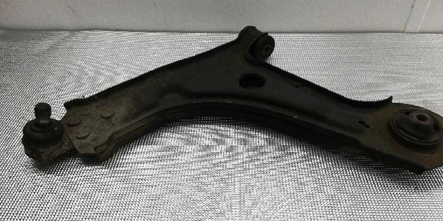 96415063 Brazo inferior izquierdo de la suspensión delantera  en stock Sabadell