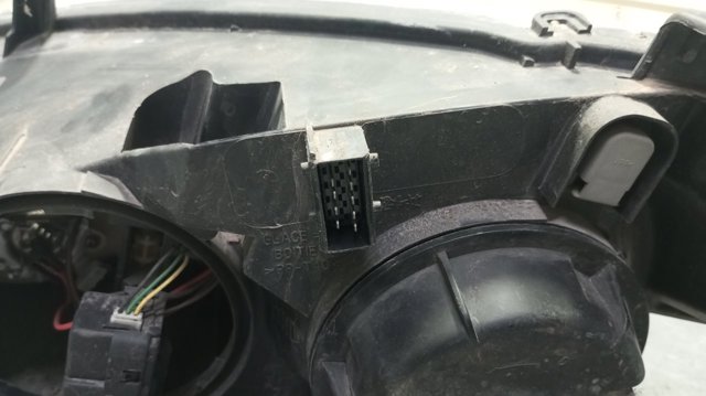 PEUGEOT 9641615680 Faro derecho  en stock Terrassa