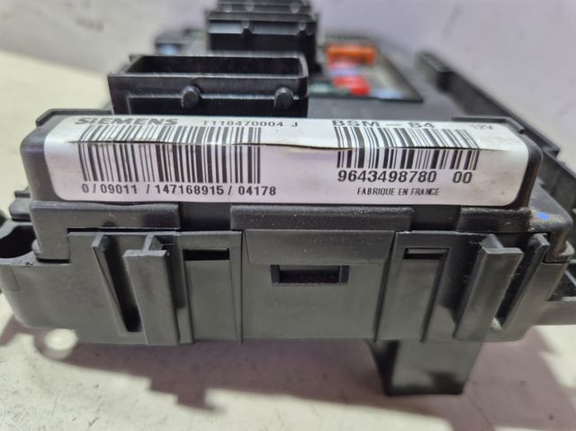9643498780 PEUGEOT Caja de fusibles  disponible Alicante