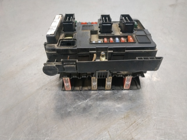 Caja de fusibles Citroen Berlingo M