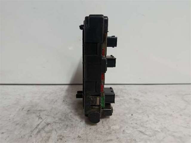 PEUGEOT 9643498980 Caja de fusibles  comprar en Albacete