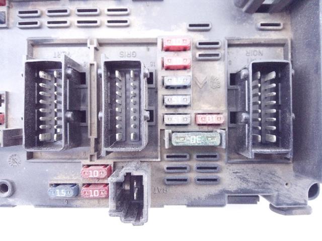 Caja de fusibles Citroen C3 1 FC