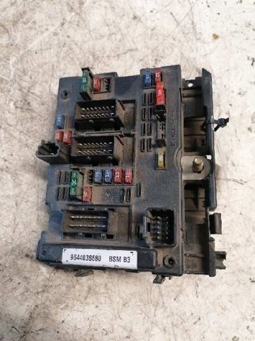 PEUGEOT 9644038680 Caja de fusibles  disponible Valladolid