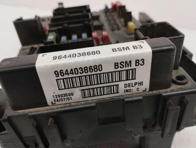 9644038680 PEUGEOT Caja de fusibles  en stock Córdoba