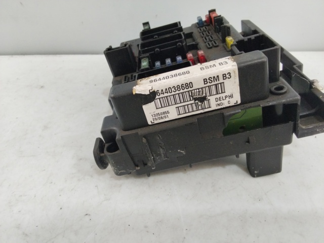 9644038680 PEUGEOT Caja de fusibles  comprar en Jaén