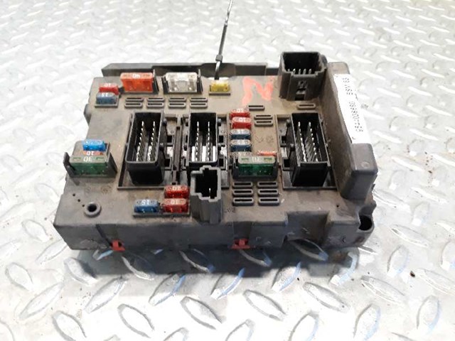 Caja reles Citroen C5 (DC)