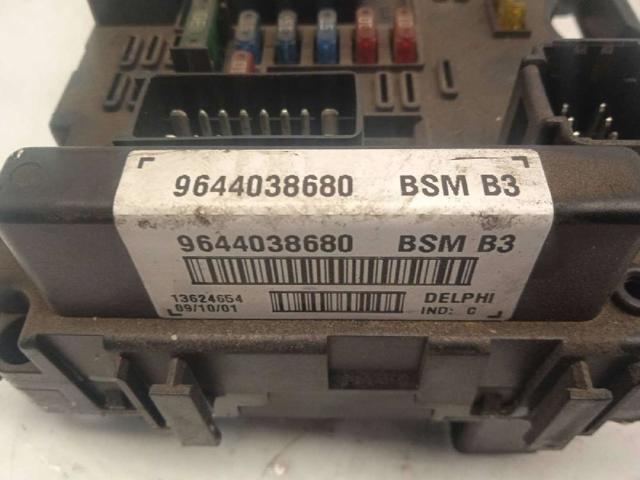 PEUGEOT 9644038680 Caja de fusibles  comprar en Murcia