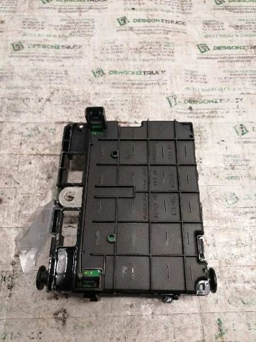 PEUGEOT 9644038680 Caja de fusibles  comprar en Albacete