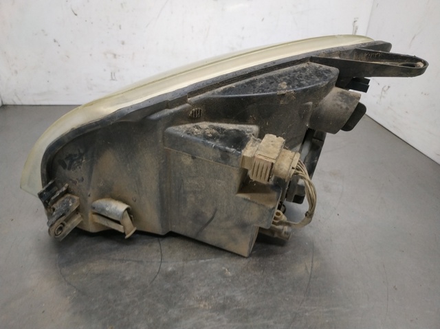 Faro derecho Peugeot Partner 1 5F
