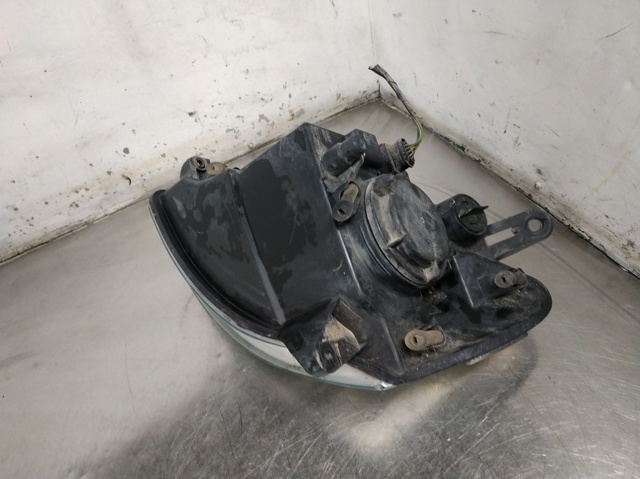 Faro derecho Peugeot Partner 1 5F