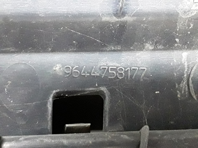 PEUGEOT 9644758177 Parrilla  en stock Salamanca