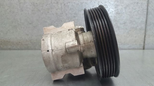 Bomba de dirección asistida  96460960 GM