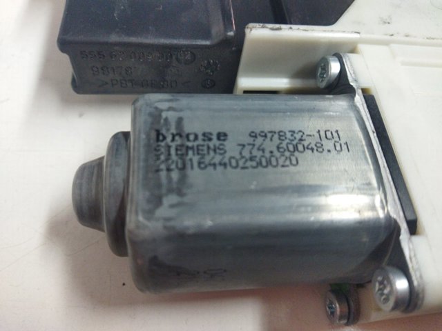 9649911180 Motor del elevalunas de la puerta delantera izquierda  comprar en Pontevedra