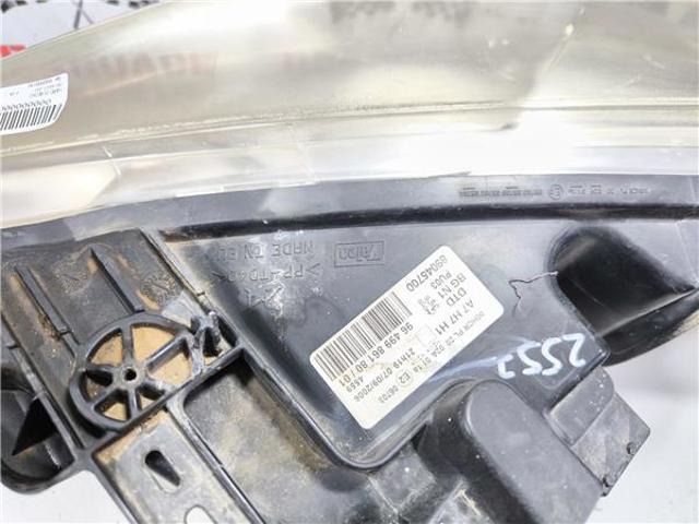 Precio de la pieza Faro derecho y izquierdo 207  hatchback