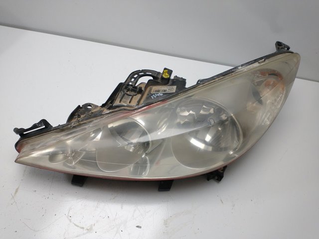 Luz para 207  WA, WC