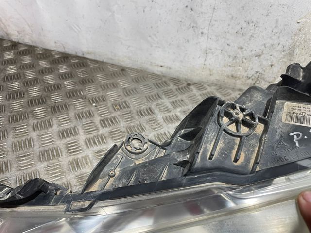 9649986280 PEUGEOT Faro izquierdo  en stock Córdoba