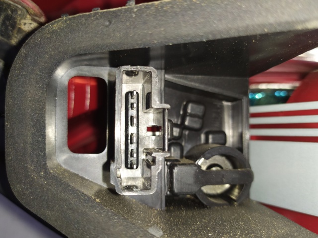 964998668003 PEUGEOT Piloto trasero izquierdo  en stock Huelva