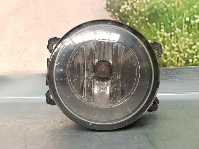 Luz antiniebla izquierdo / derecho 9650001680 PEUGEOT