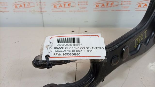 9650256880 Brazo inferior izquierdo de la suspensión delantera  en stock Granada