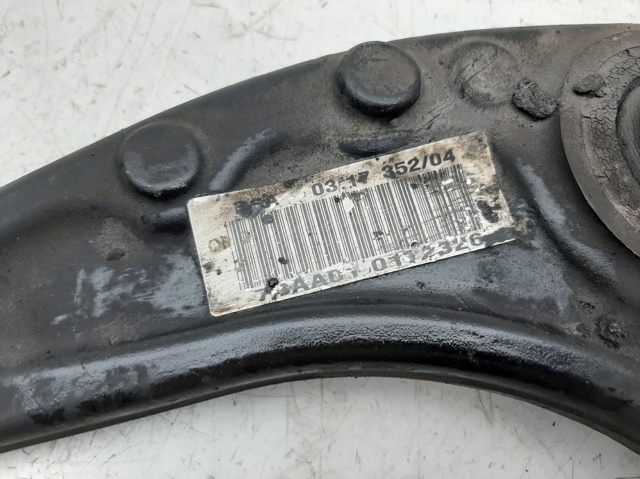 Brazo inferior izquierdo de la suspensión delantera 9650256880 PEUGEOT