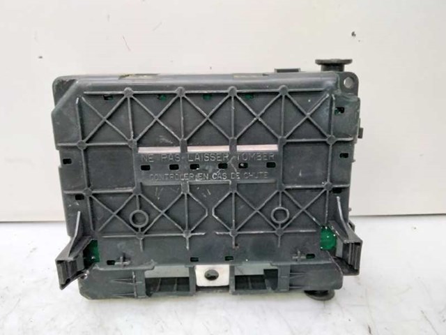 9650618480 PEUGEOT Caja de fusibles  disponible Vigo