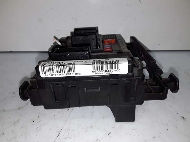 PEUGEOT 9650618480 Caja de fusibles  en stock Terrassa
