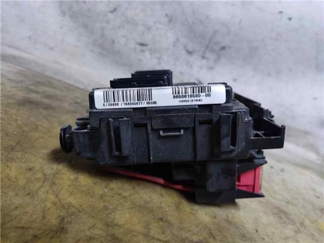 9650618580 Caja de fusibles  disponible Utrera