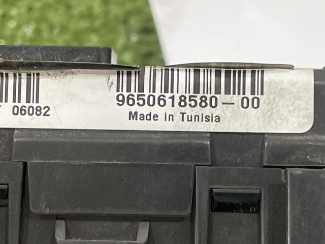 PEUGEOT 9650618580 Caja de fusibles  en stock Salamanca