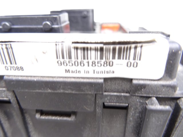 9650618580 PEUGEOT Caja de fusibles  comprar en Jaén
